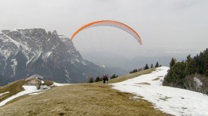 Bild: Erstes Mal Tandem-Paragliding auf der Seiseralm in Südtirol